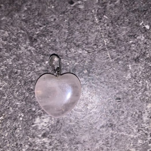Small Authentic Rose Quartz Crystal pendant - only worn a few times! - Picture 1 of 1